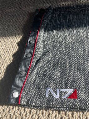 Rare Mass Effect 2016 N7 Logo Infinity Snap Scarf Weave ThinkGeek Gamer